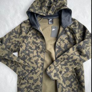 Nike camo zip up